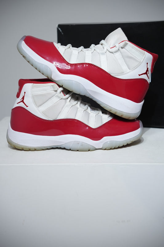 Jordan 11 Cherry (Taille 42)