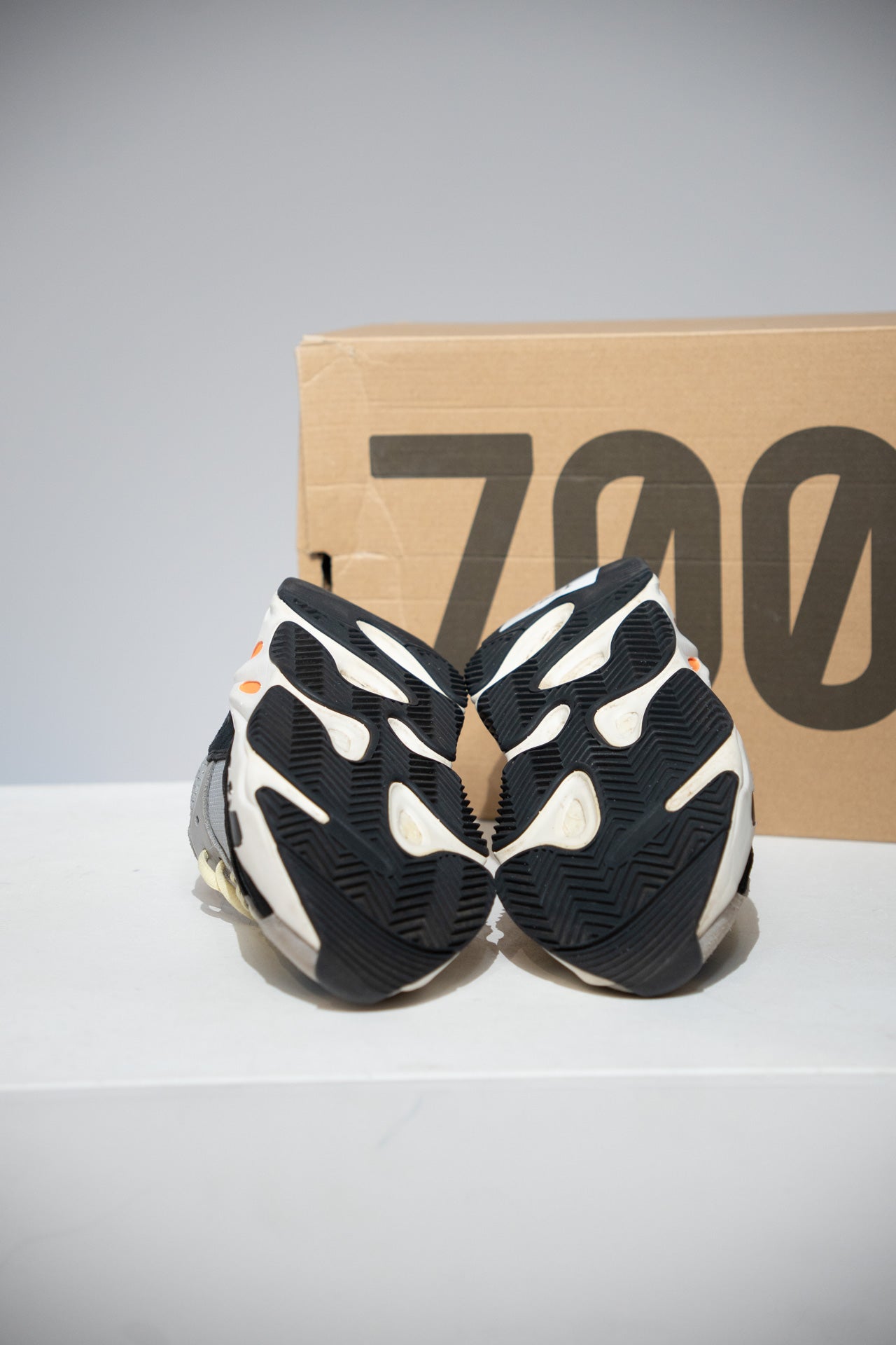 Yeezy 700 Wave Runner (Taille 37,5)