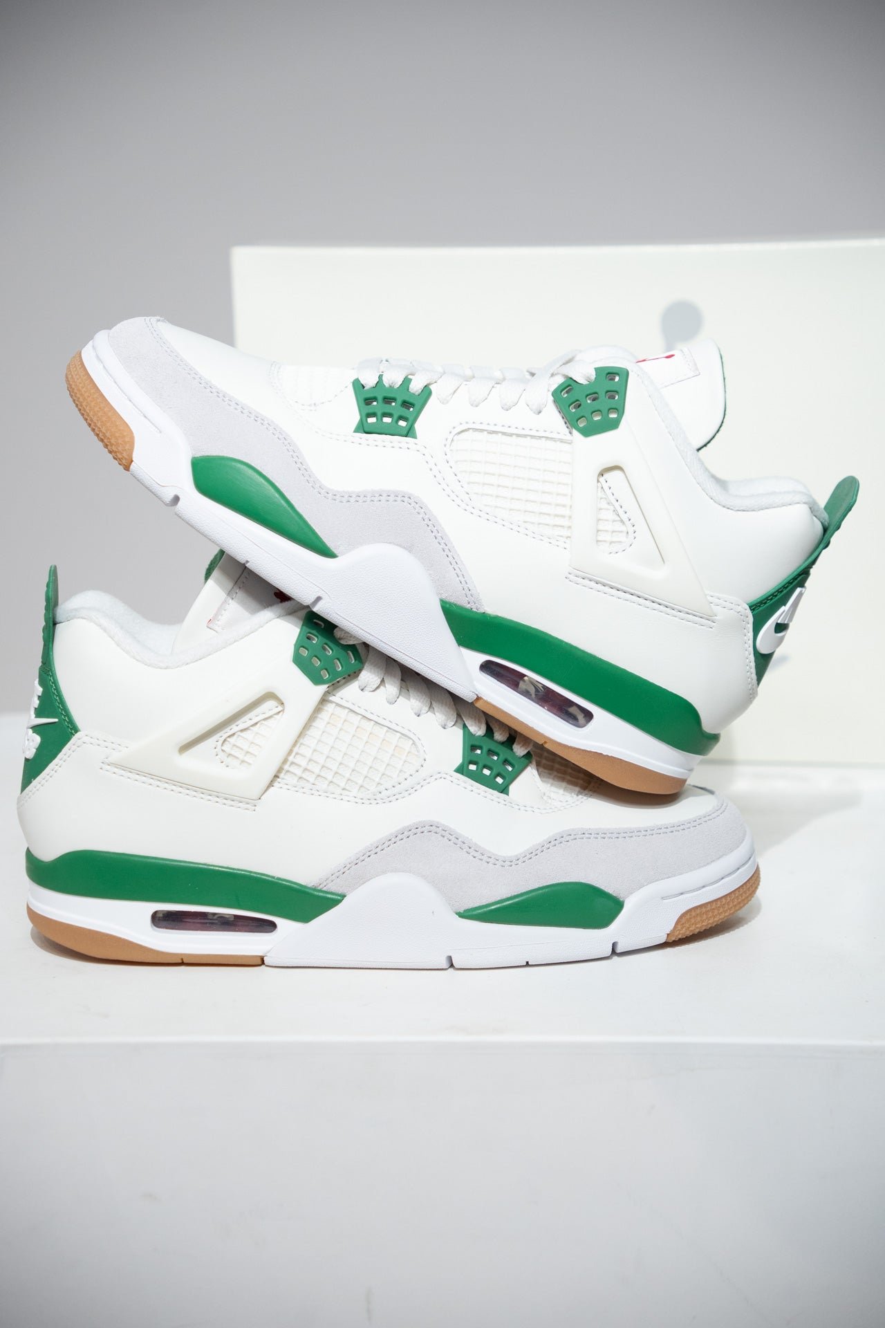 Jordan 4 SB pine Green (Taille 41)