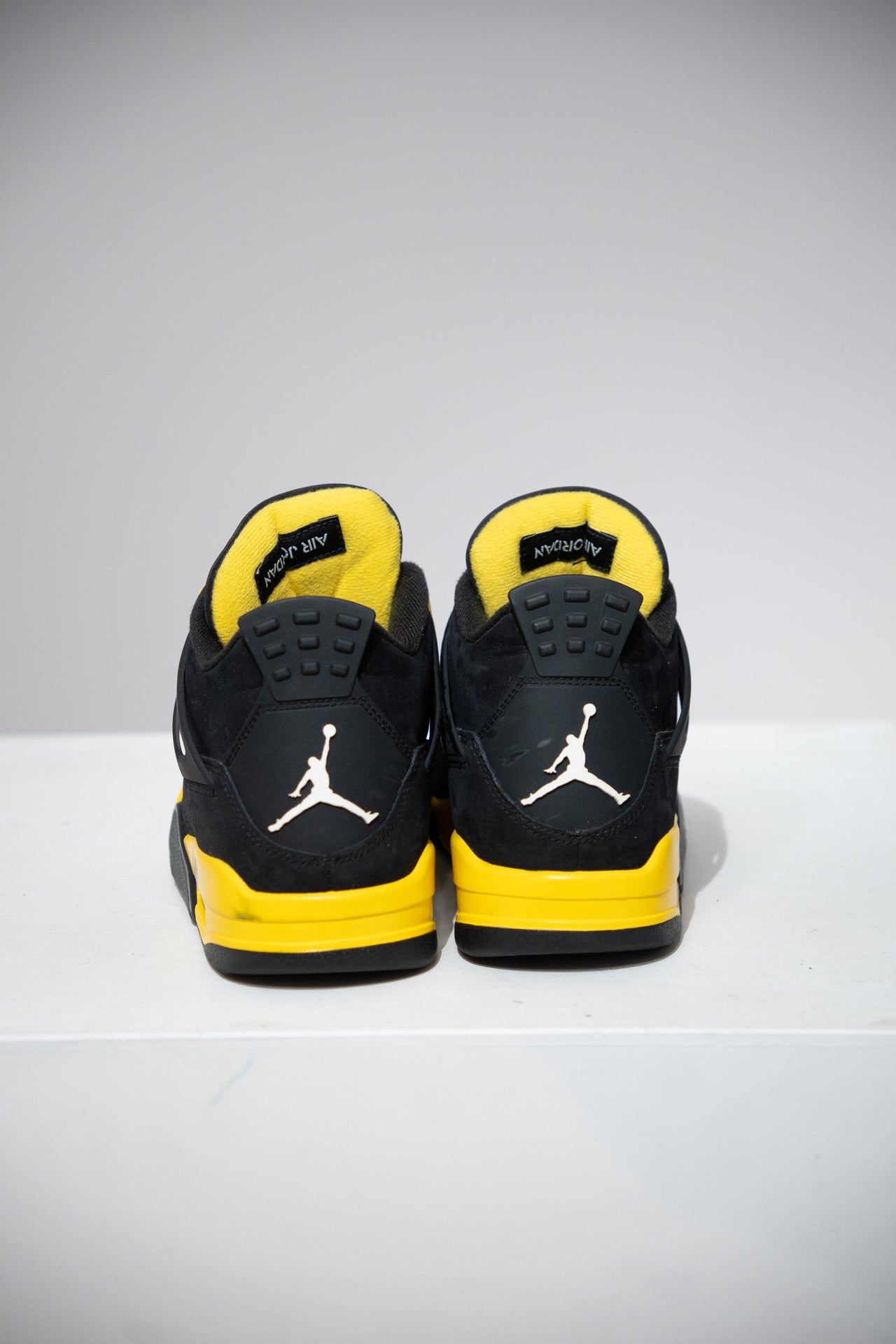 Jordan 4 Thunder (Taille 43)