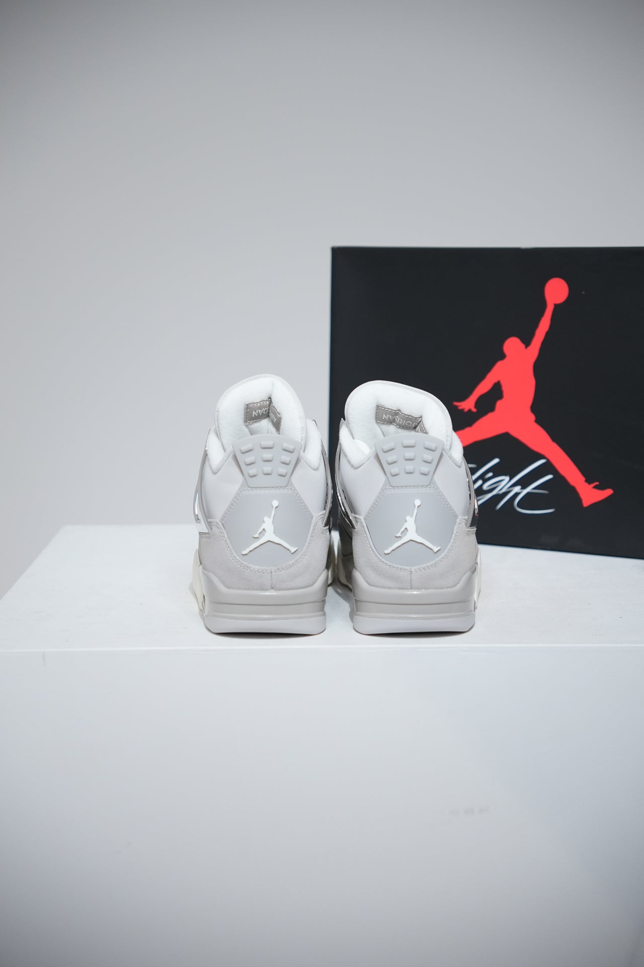 Jordan 4 Frozen Moments (Taille 42)