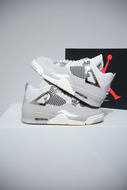 Jordan 4 Frozen Moments (Taille 42)
