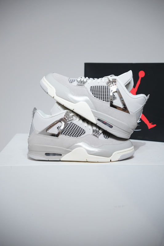 Jordan 4 Frozen Moments (Taille 42)