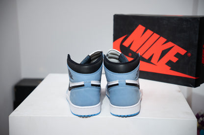 Jordan 1 High University Blue (Taille 44)