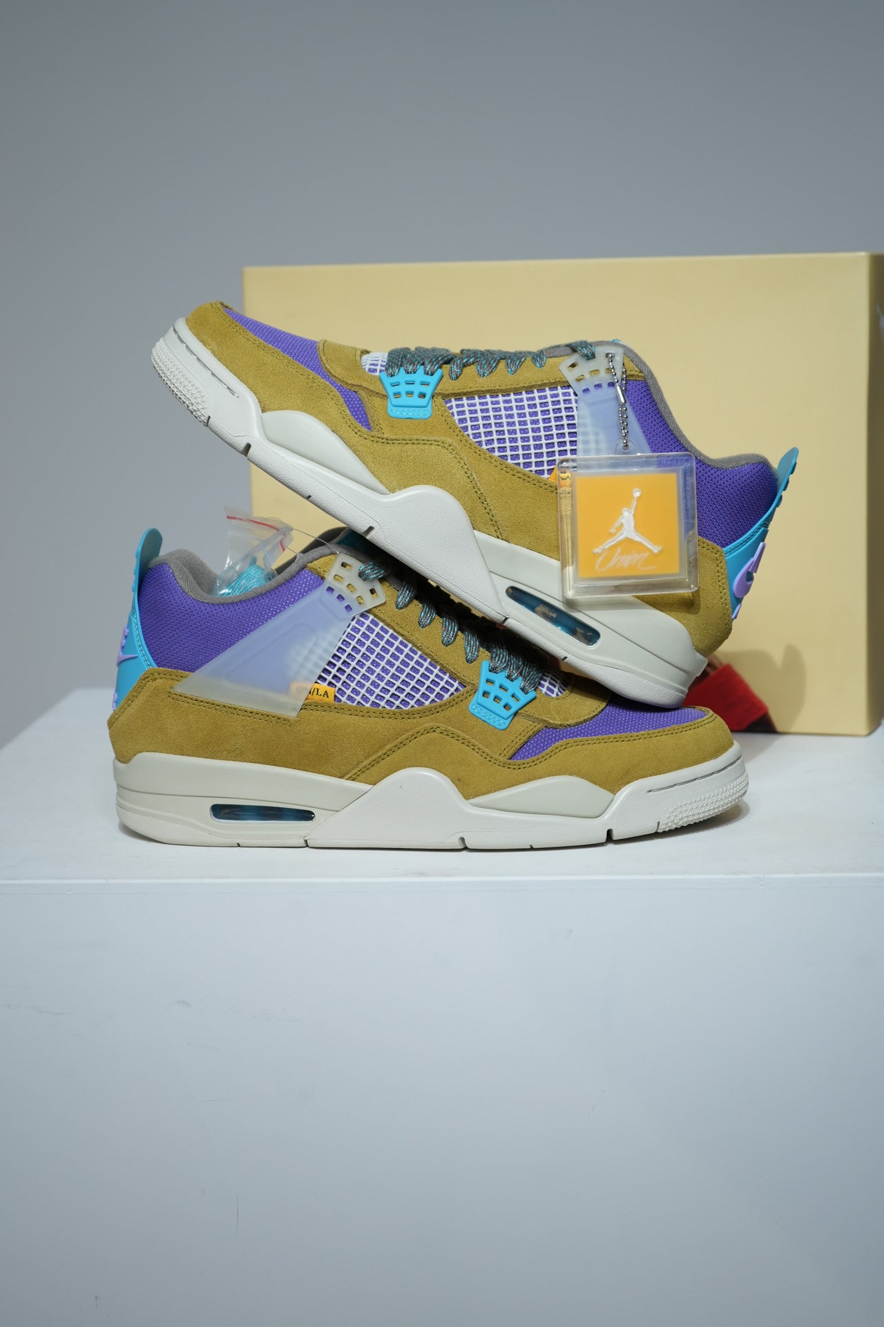 Jordan 4 Union Desert Moss (Taille 43)