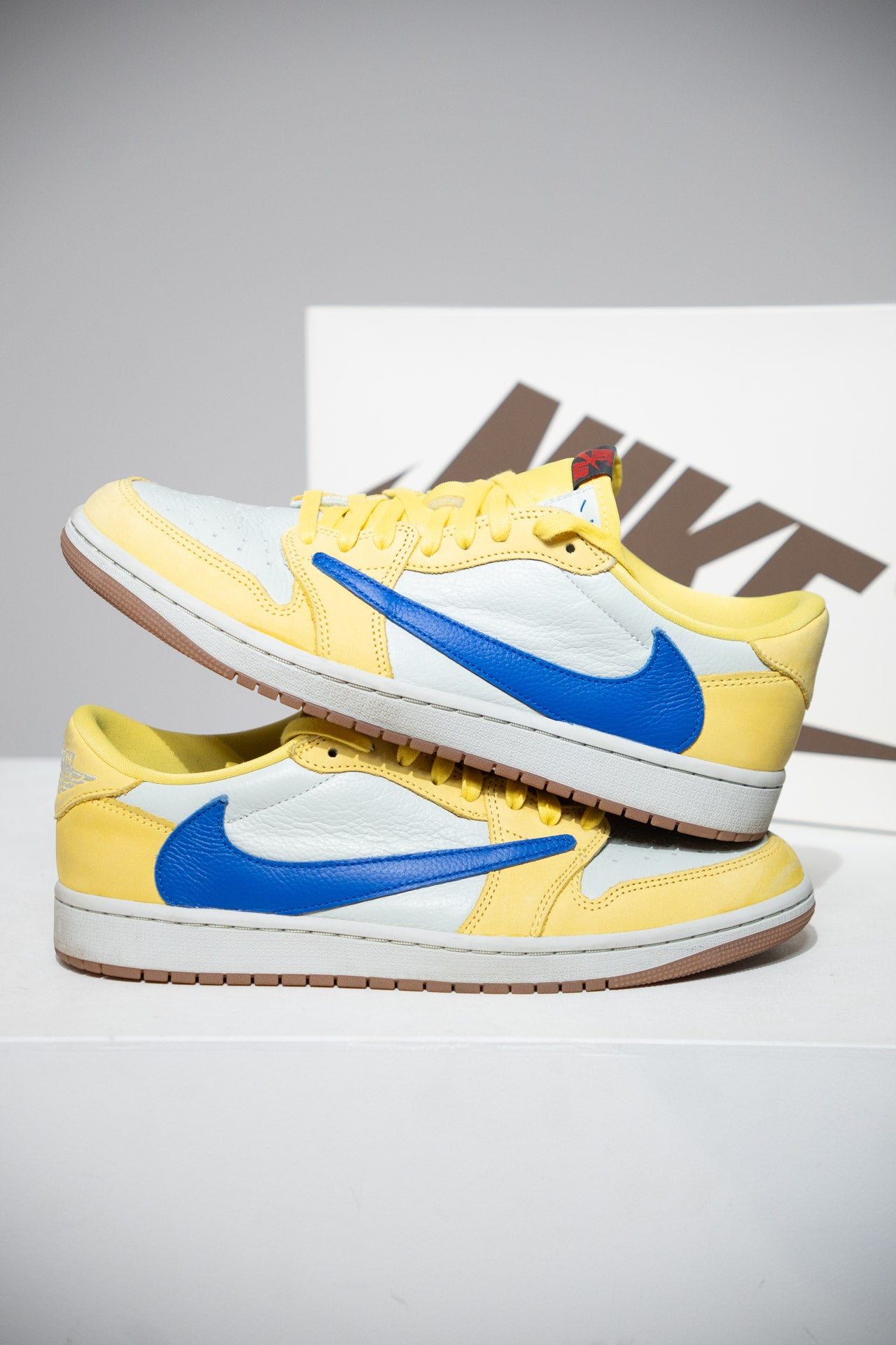 Jordan 1 Low Travis Scott Canary Yellow (Taille 44)