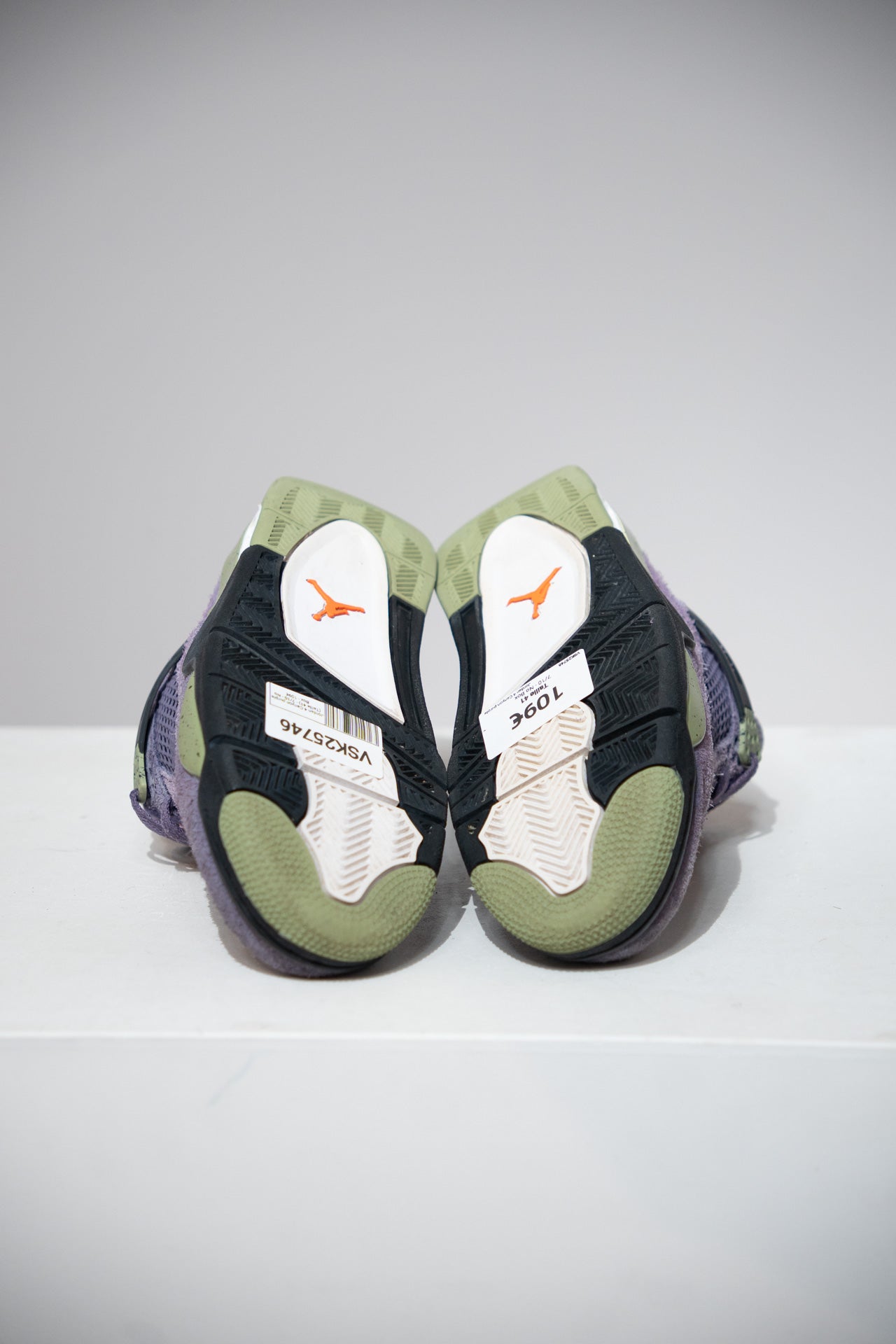 Jordan 4 Canyon purple (Taille 41)