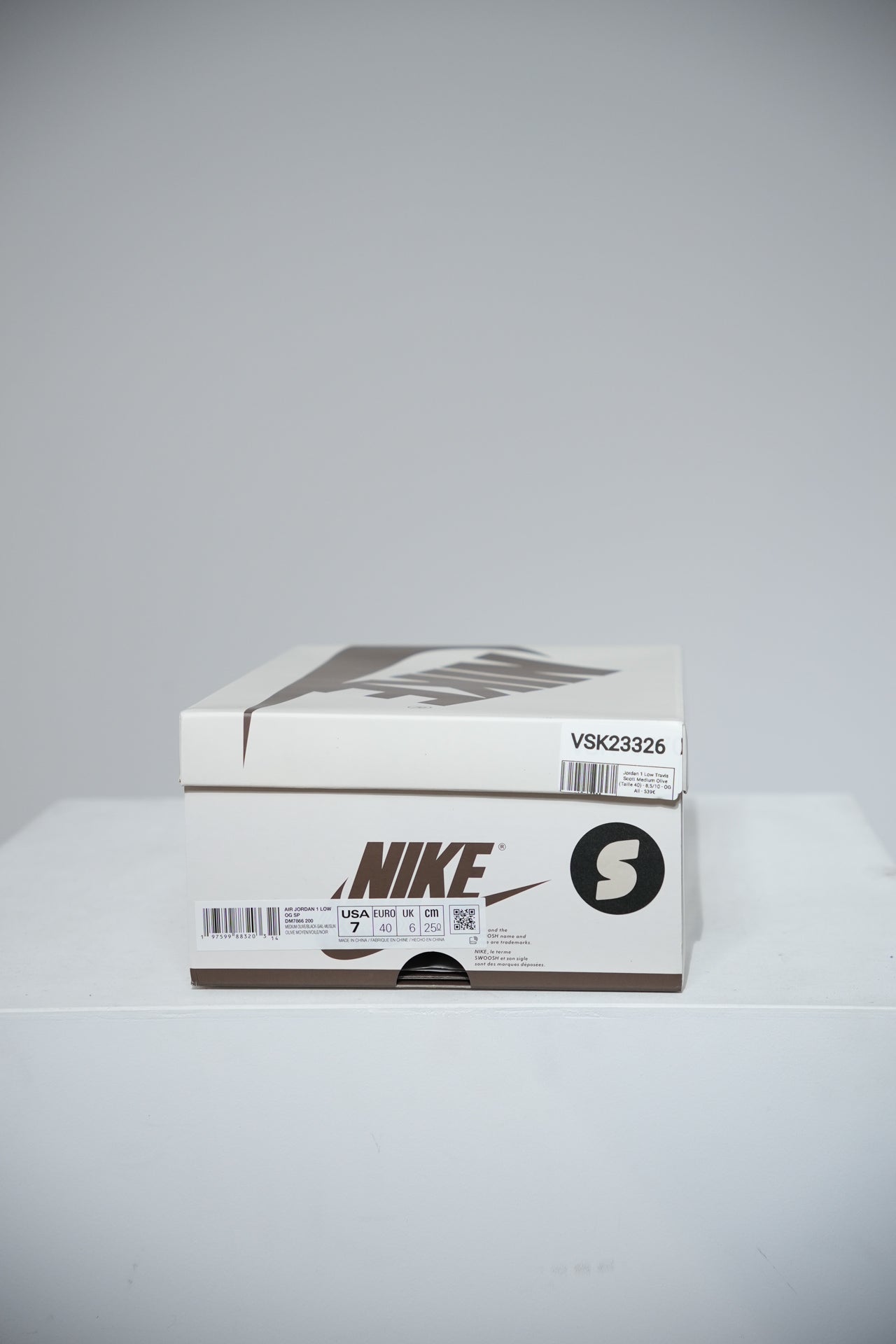 Jordan 1 Low Travis Scott Medium Olive (Taille 40)