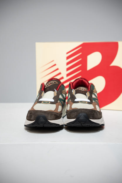 New Balance 990 V6 Paris Exclusive (Taille 44)