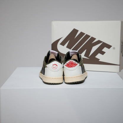 Jordan 1 Low Travis Scott Medium Olive (Taille 39)
