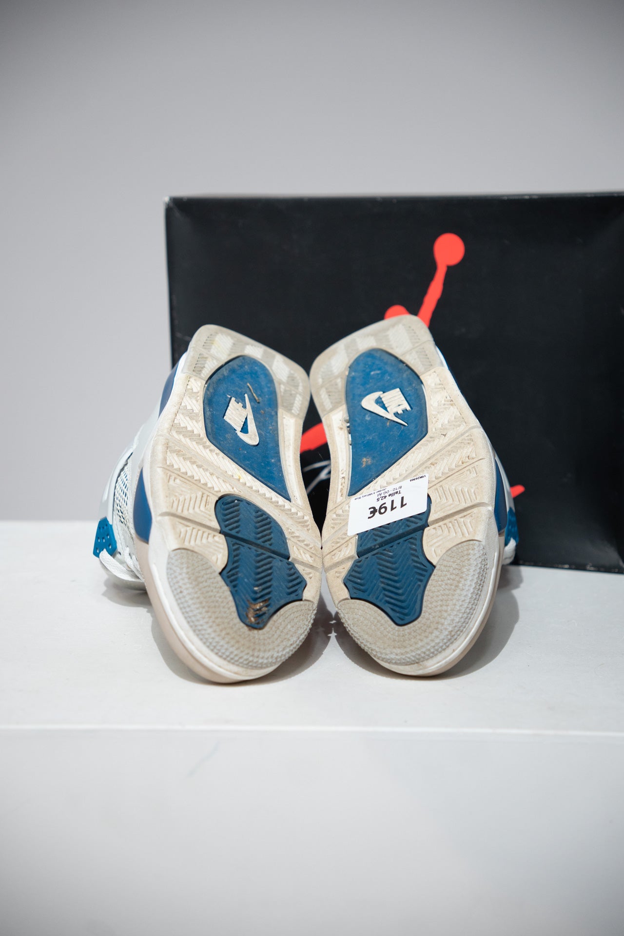 Jordan 4 Military Blue (Taille 42,5)