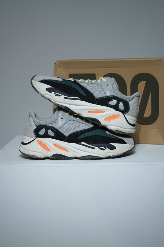 Yeeyz 700 Wave Runner (Taille 45 1/3)