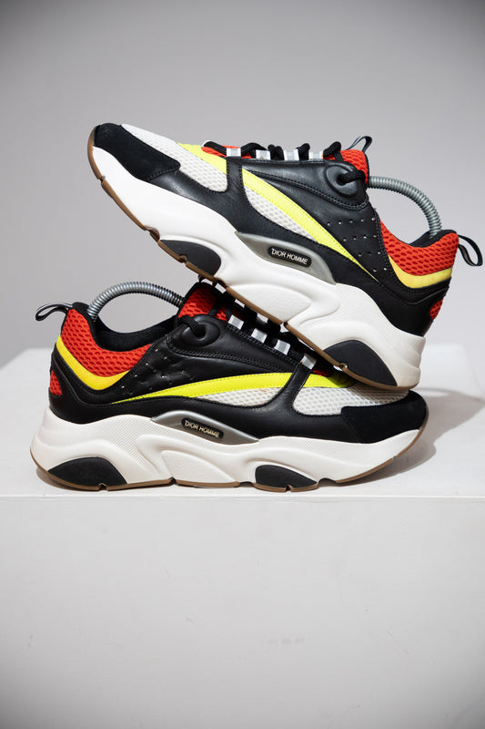B22 Black Yellow Red (Taille 41)