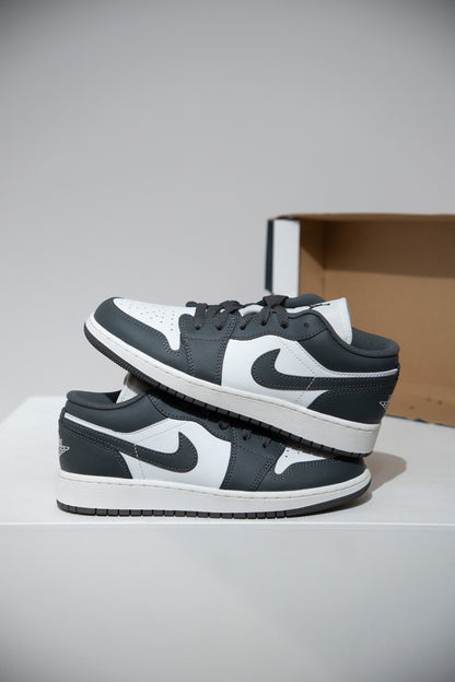 Jordan 1 Low Iron grey GS (Taille 37,5)