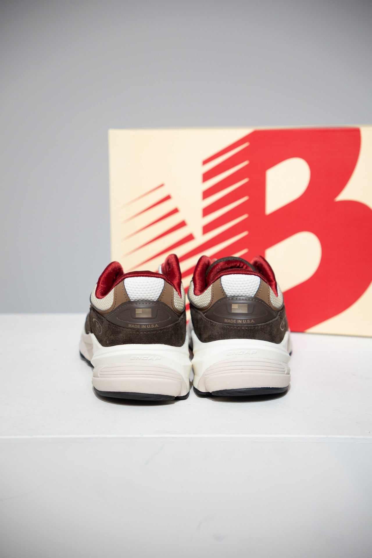 New Balance 990 V6 Paris Exclusive (Taille 44)