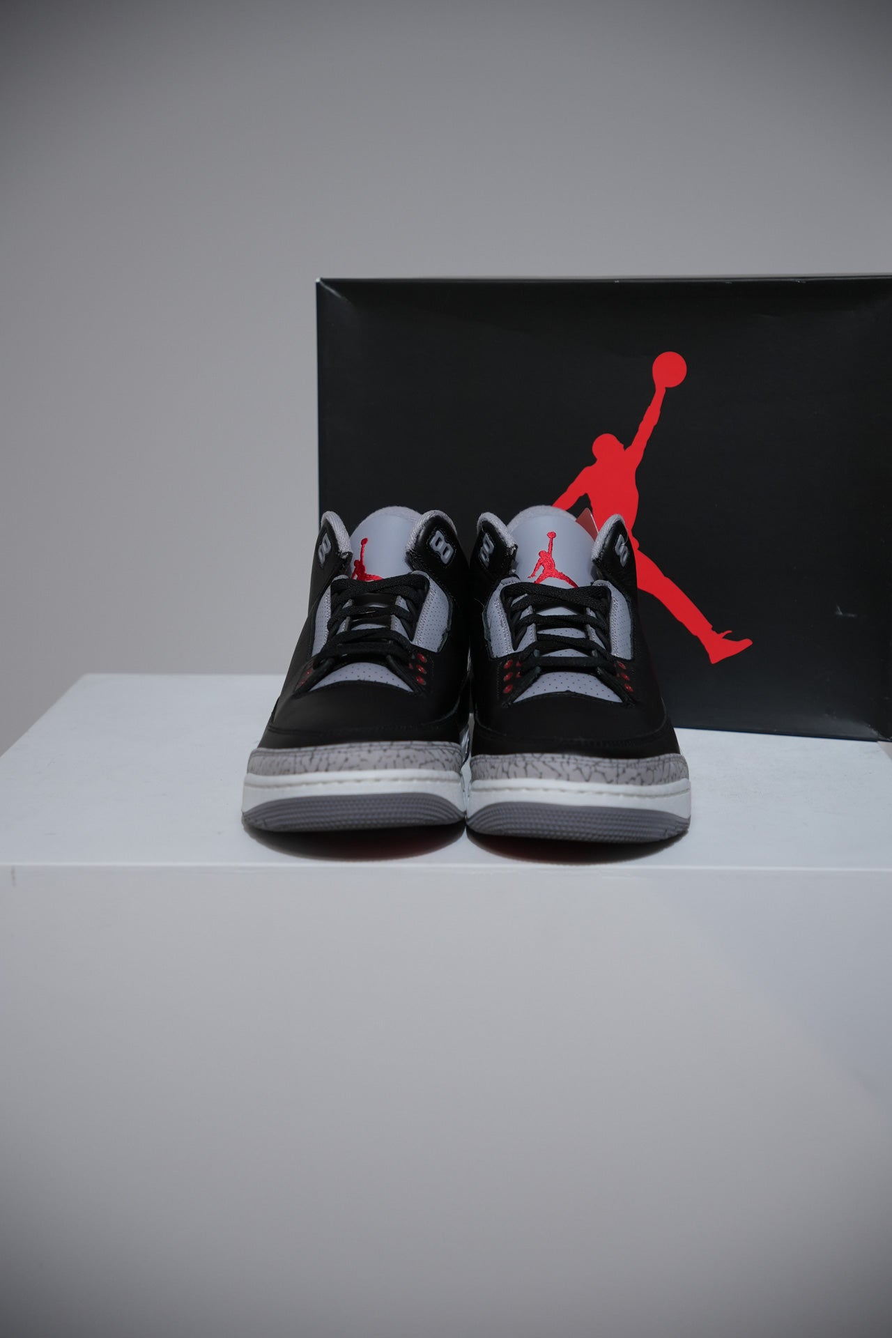 Jordan 3 Black Cement Reimagined (Taille 44)