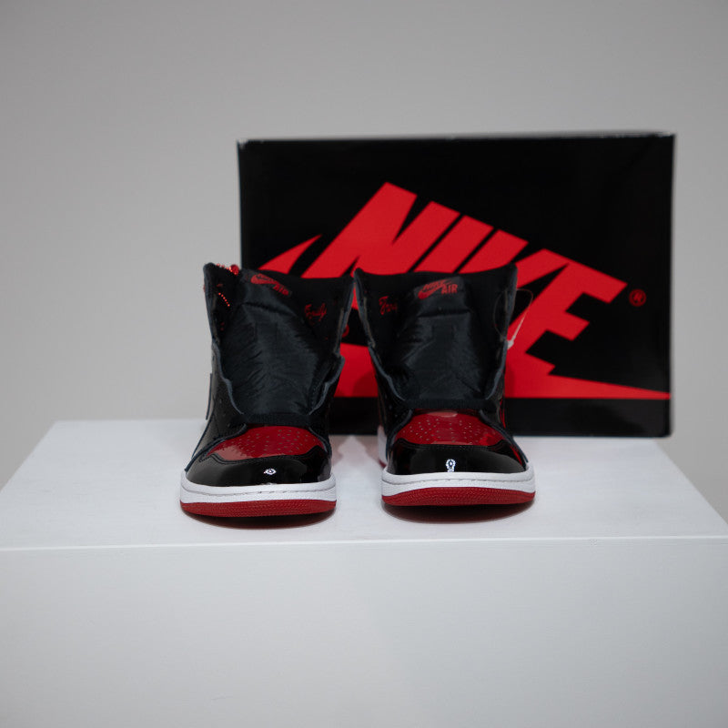 Jordan 1 High Patent Bred (Taille 42,5)