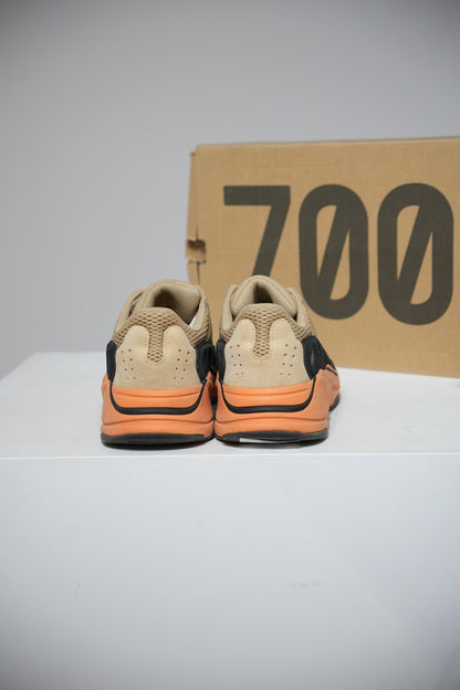 Yeezy 700 Emflame (Taille 42)