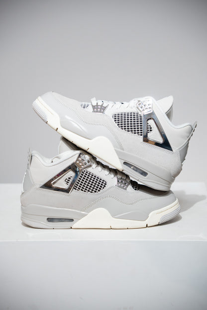 Jordan 4 Frozen Moments (Taille 41)