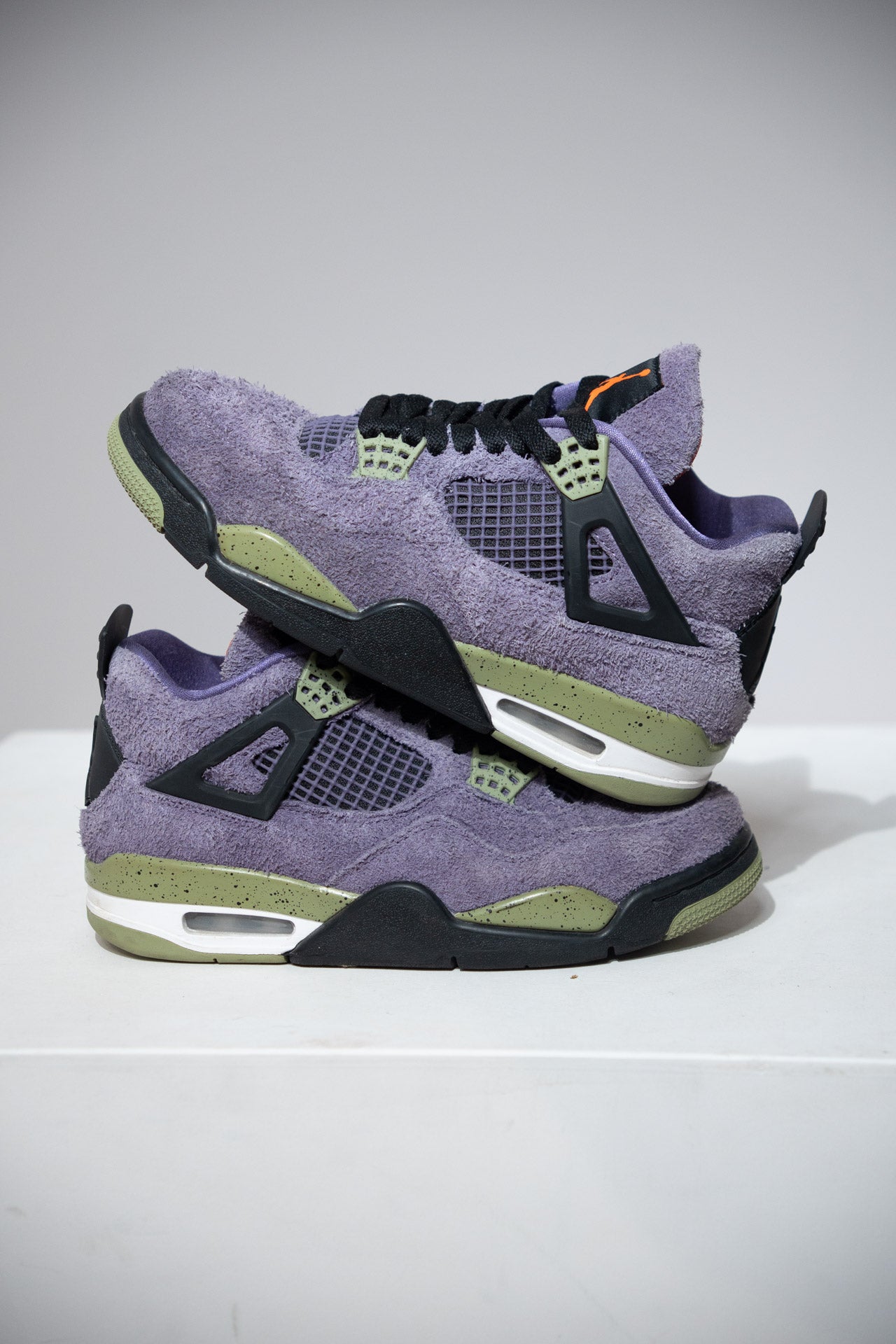 Jordan 4 Canyon purple (Taille 38)
