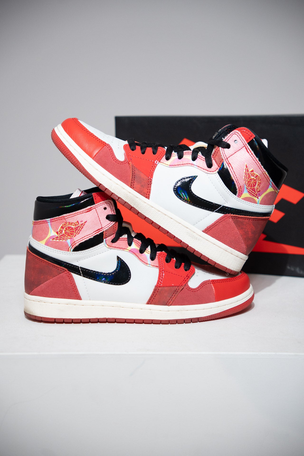 Jordan 1 High Across The Spider-Verse (Taille 41)