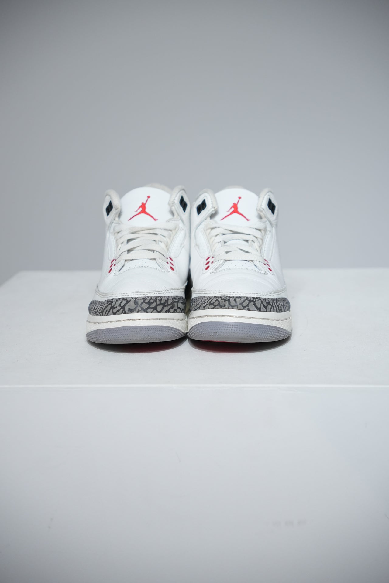 Jordan 3 White Cement Reimagined GS (Taille 37,5)