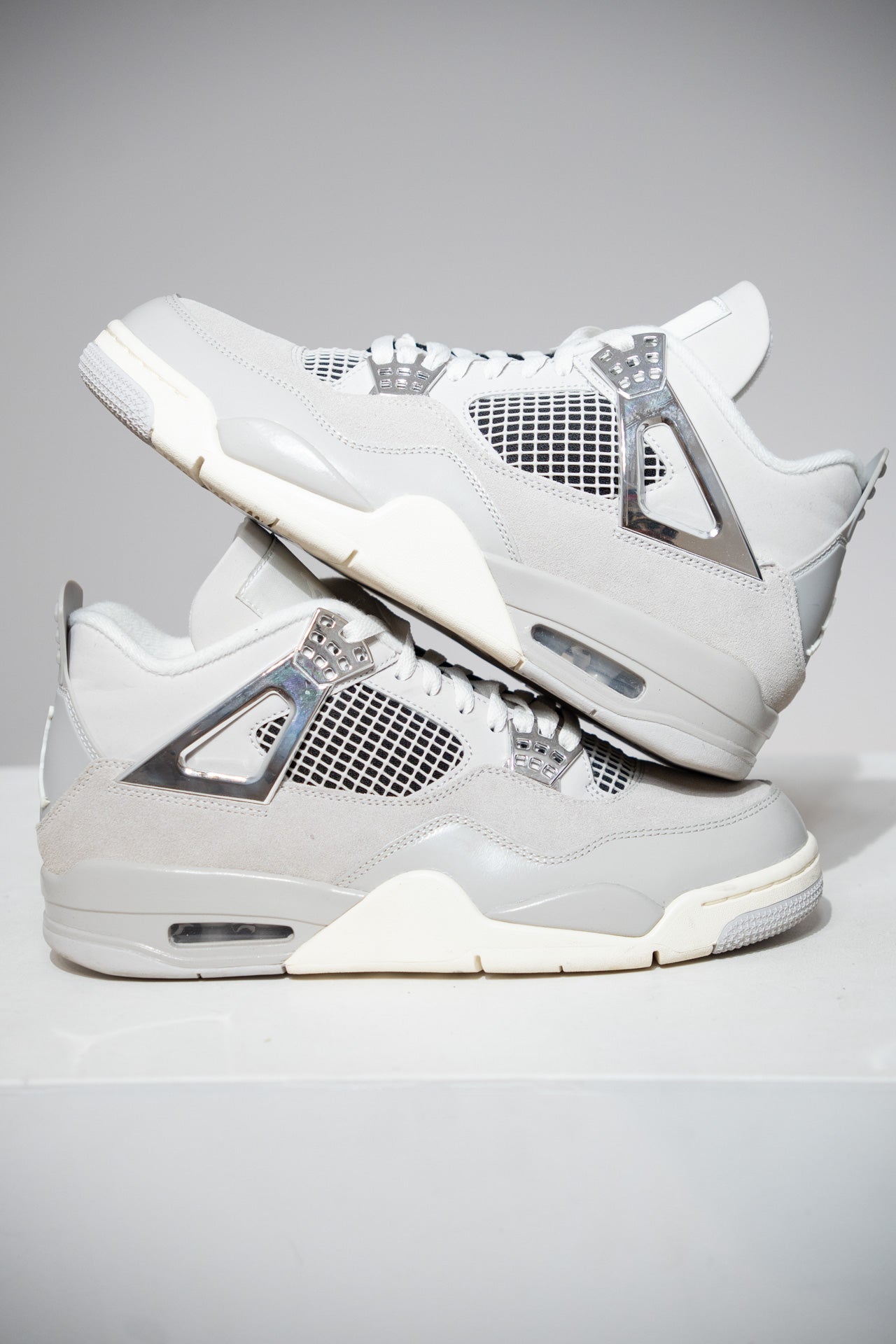 Jordan 4 Frozen Moments (Taille 42,5)