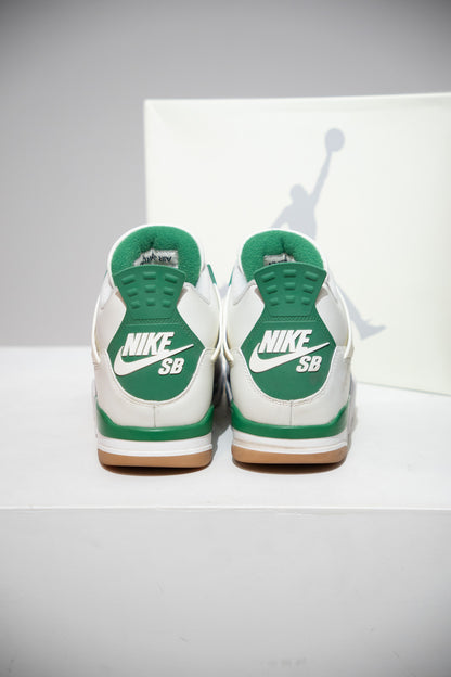 Jordan 4 SB pine Green (Taille 45)