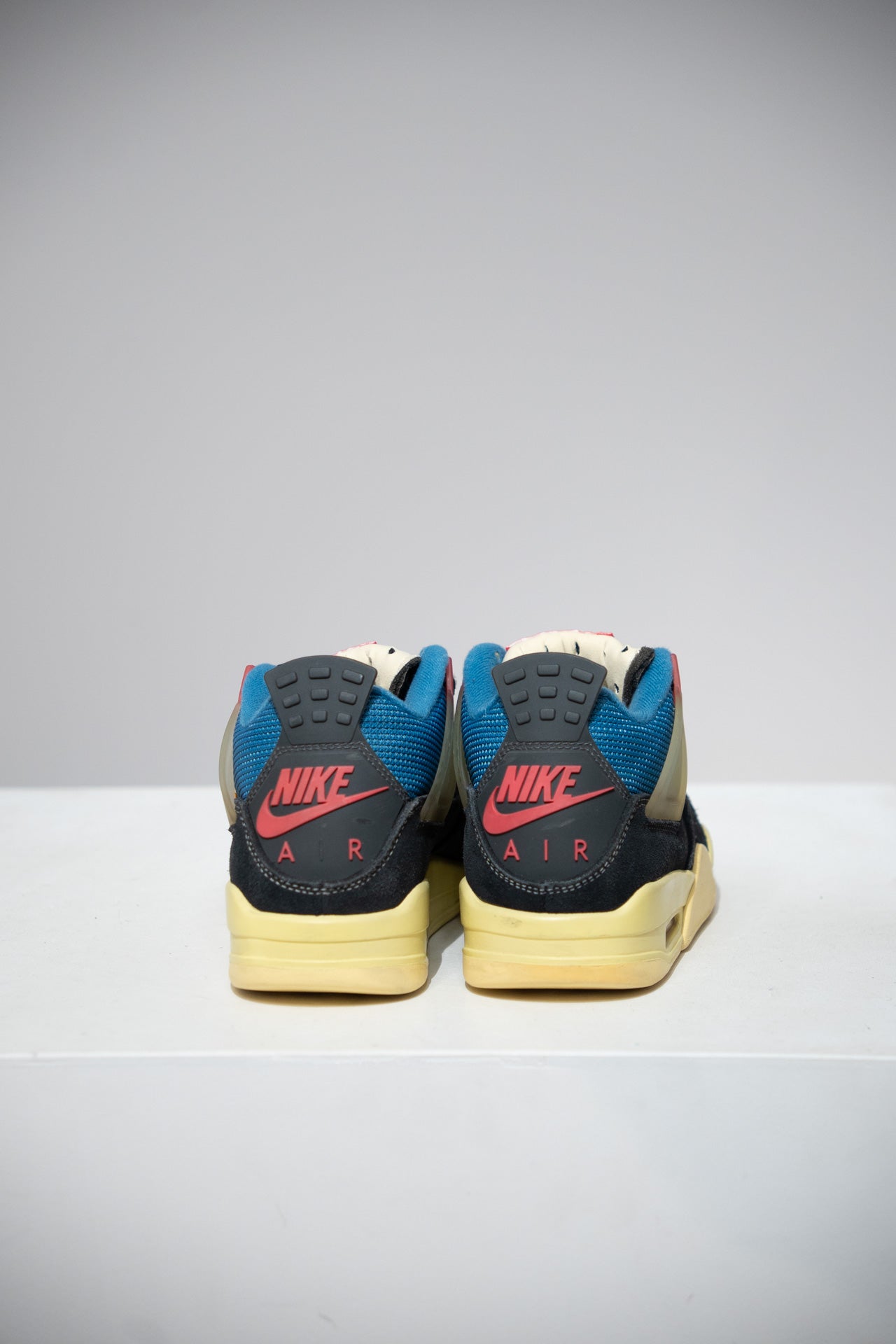 Jordan 4 Union Off-Noir (Taille 38)