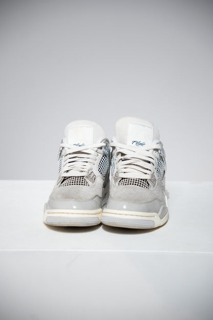 Jordan 4 Frozen Moments (Taille 41)