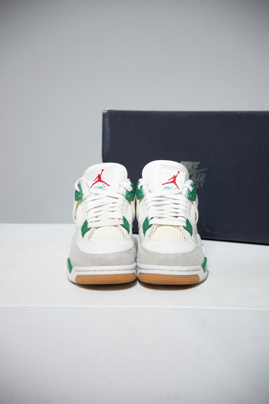 Jordan 4 SB pine Green (Taille 35,5)