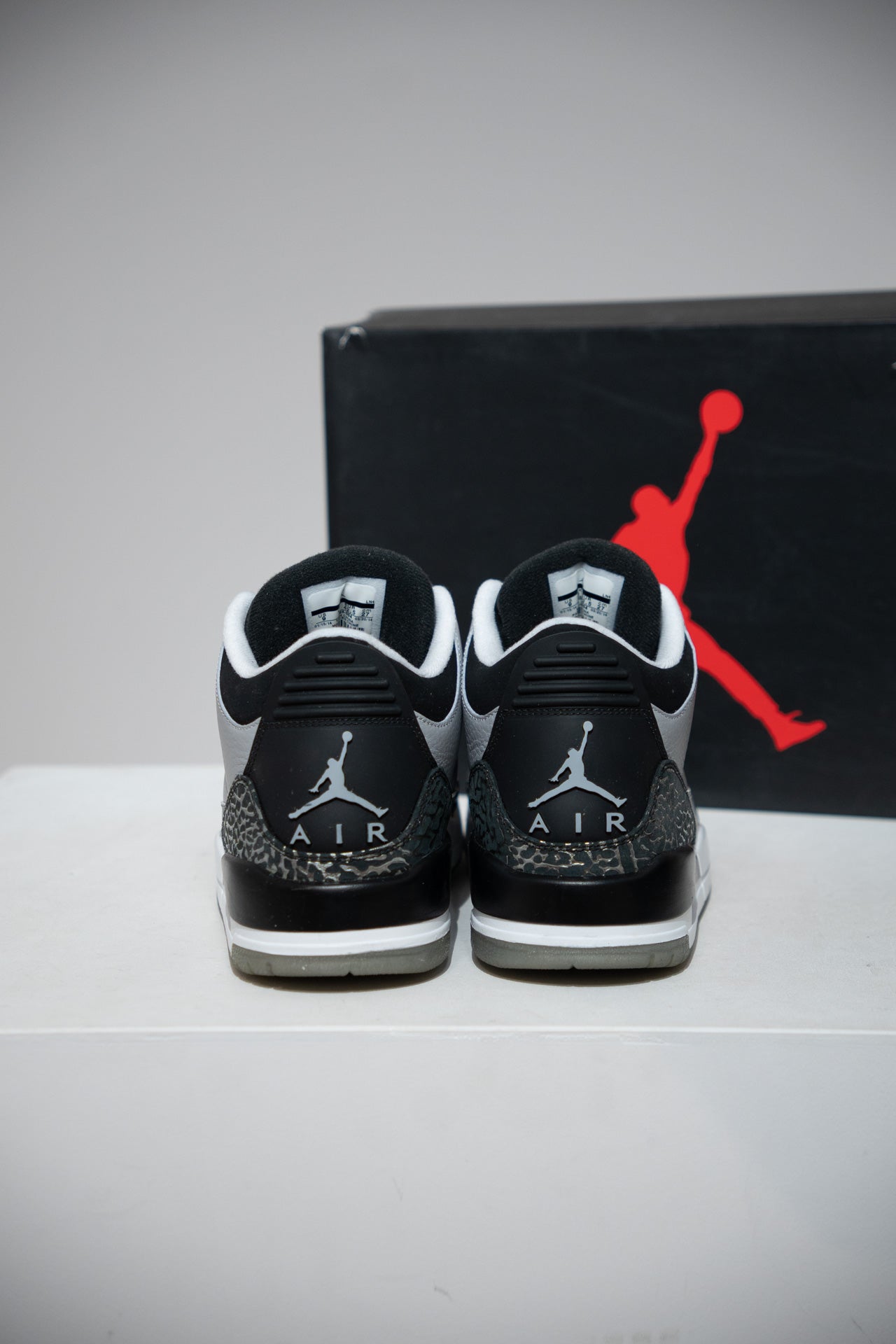 Jordan 3 Wolf Grey (Taille 42,5)