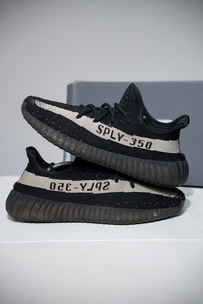 Yeezy 350 V2 Oreo (Taille 42)