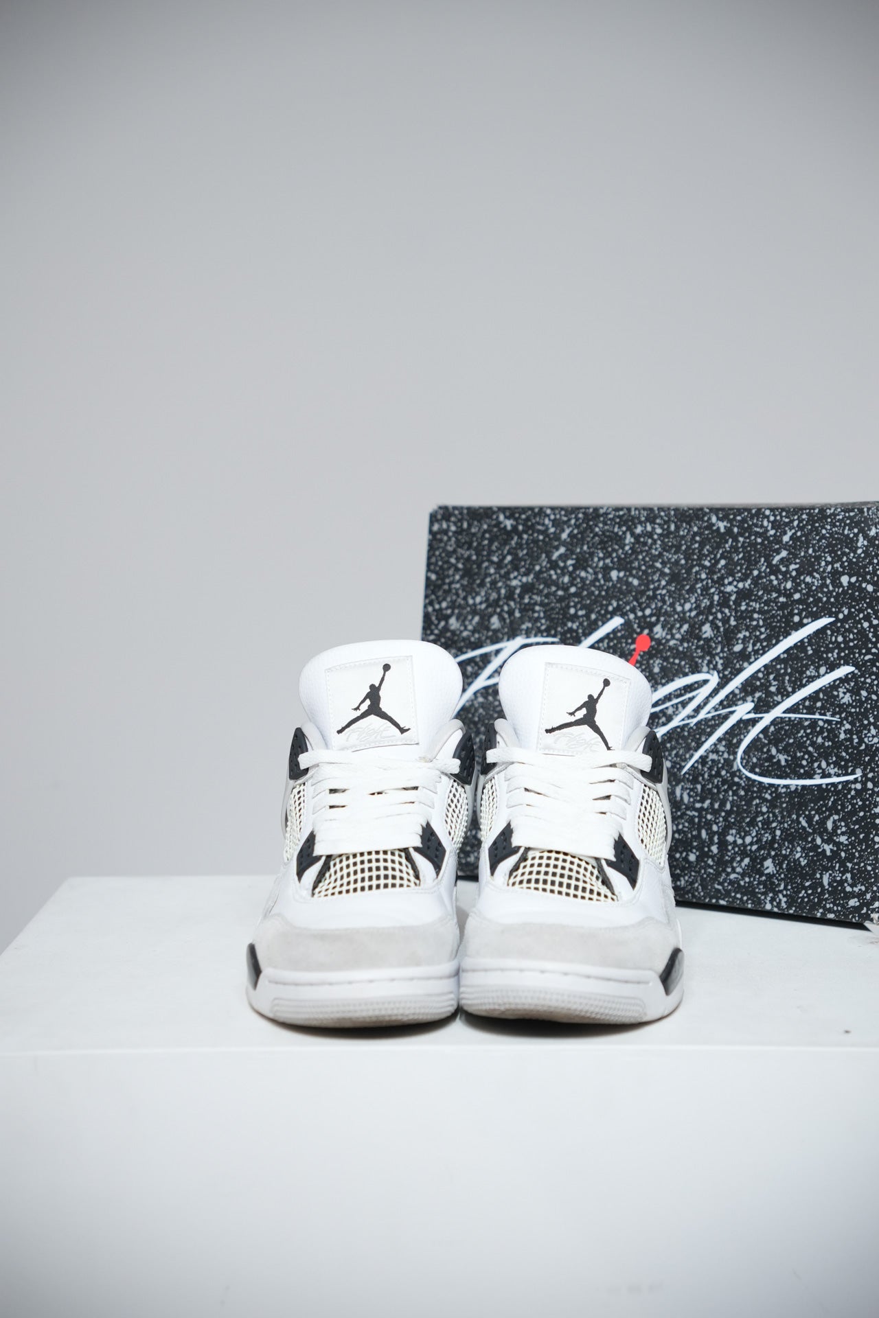 Jordan 4 Military Black (Taille 42,5)