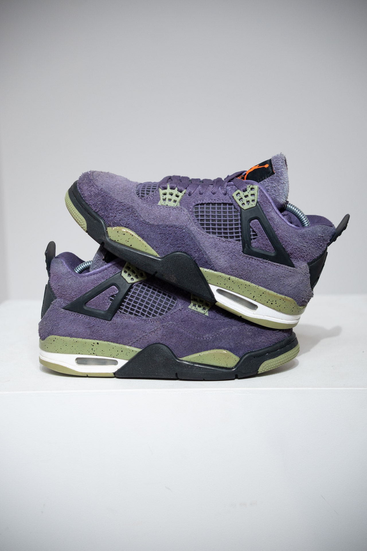 Jordan 4 Canyon purple (Taille 38)