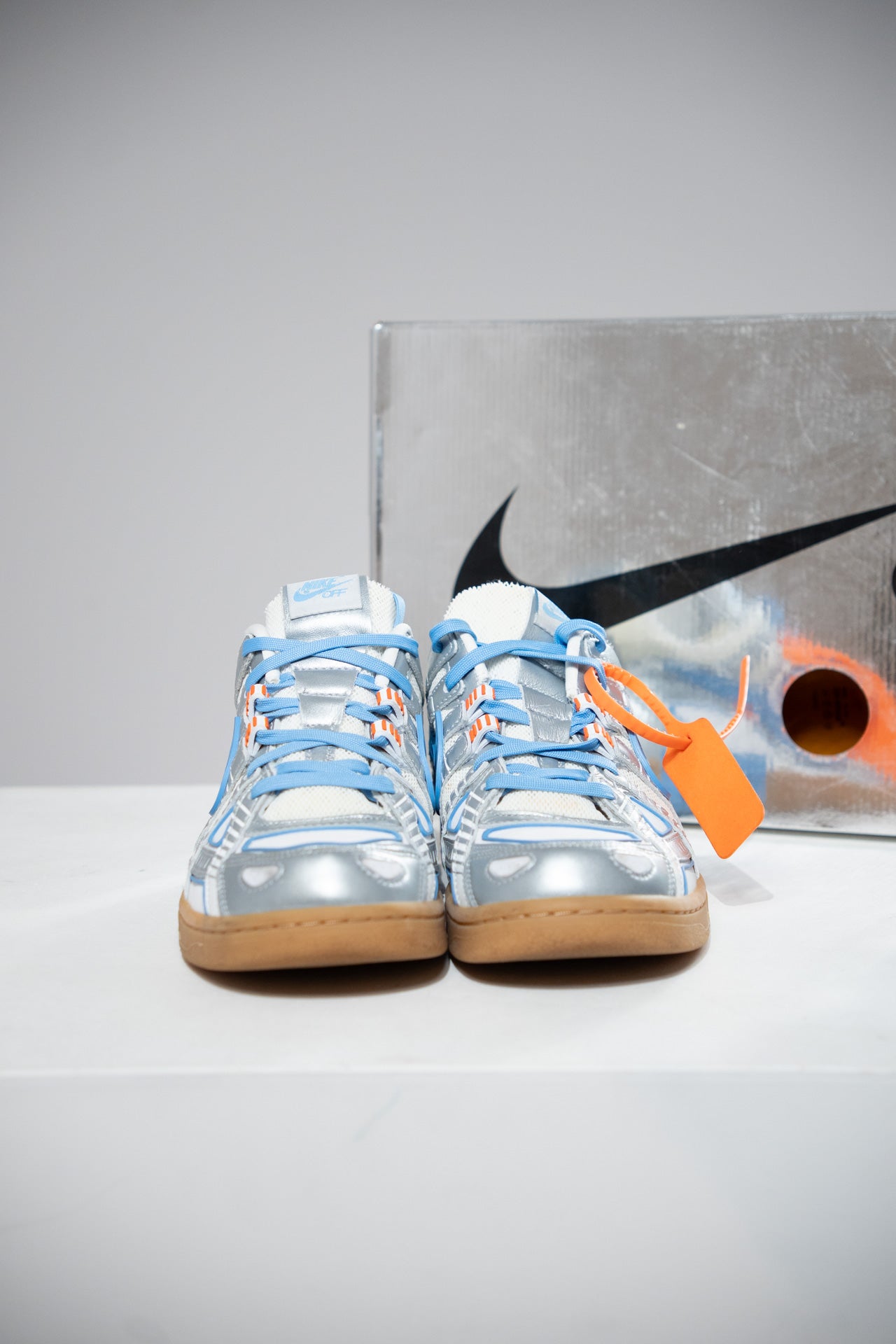 Rubber Off-White UNC (Taille 40,5)