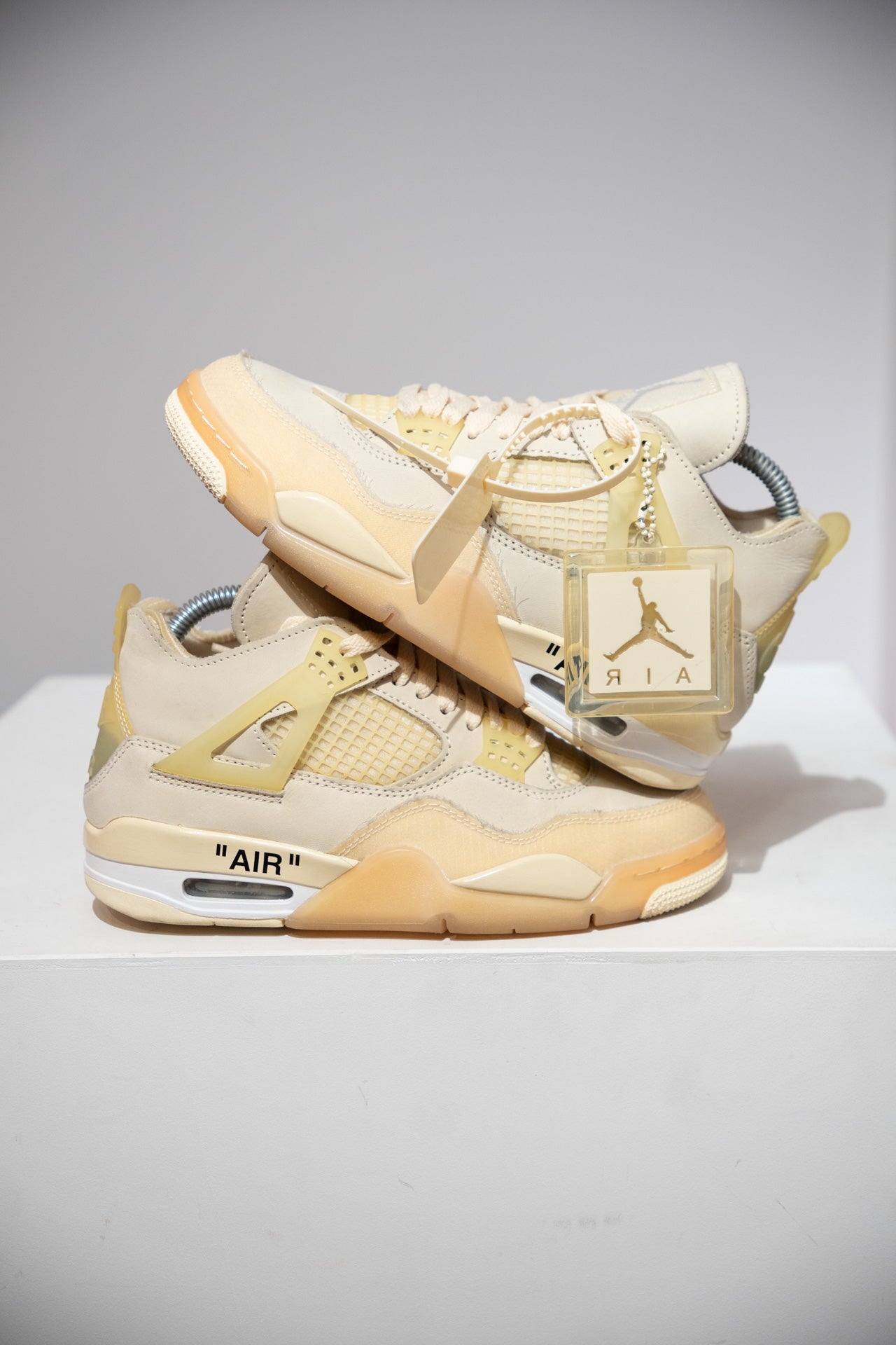 Jordan 4 Off-White Sail (Taille 38)