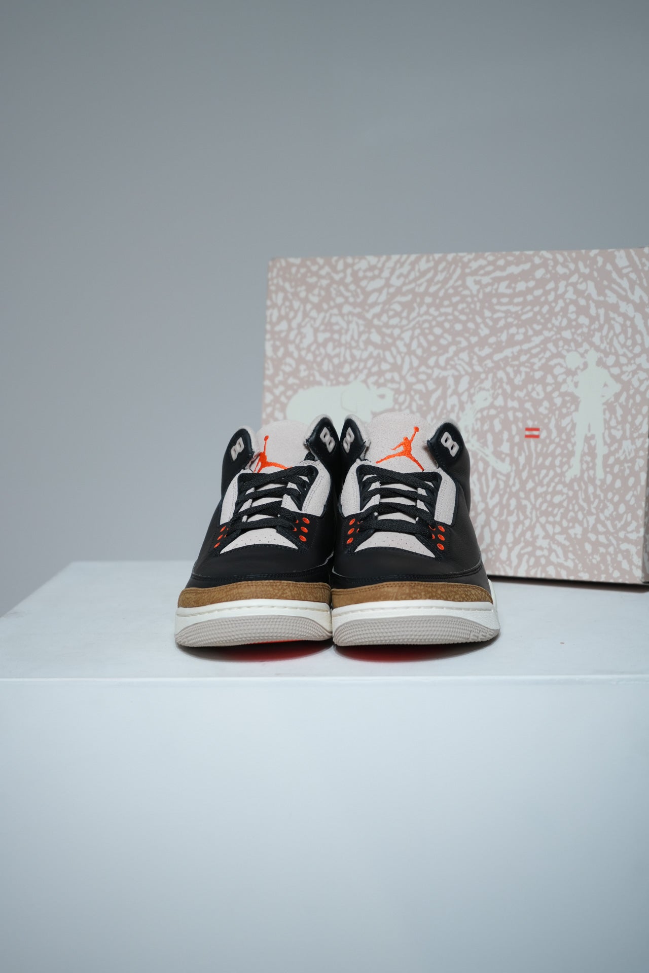 Jordan 3 Elephant (Taille 44)