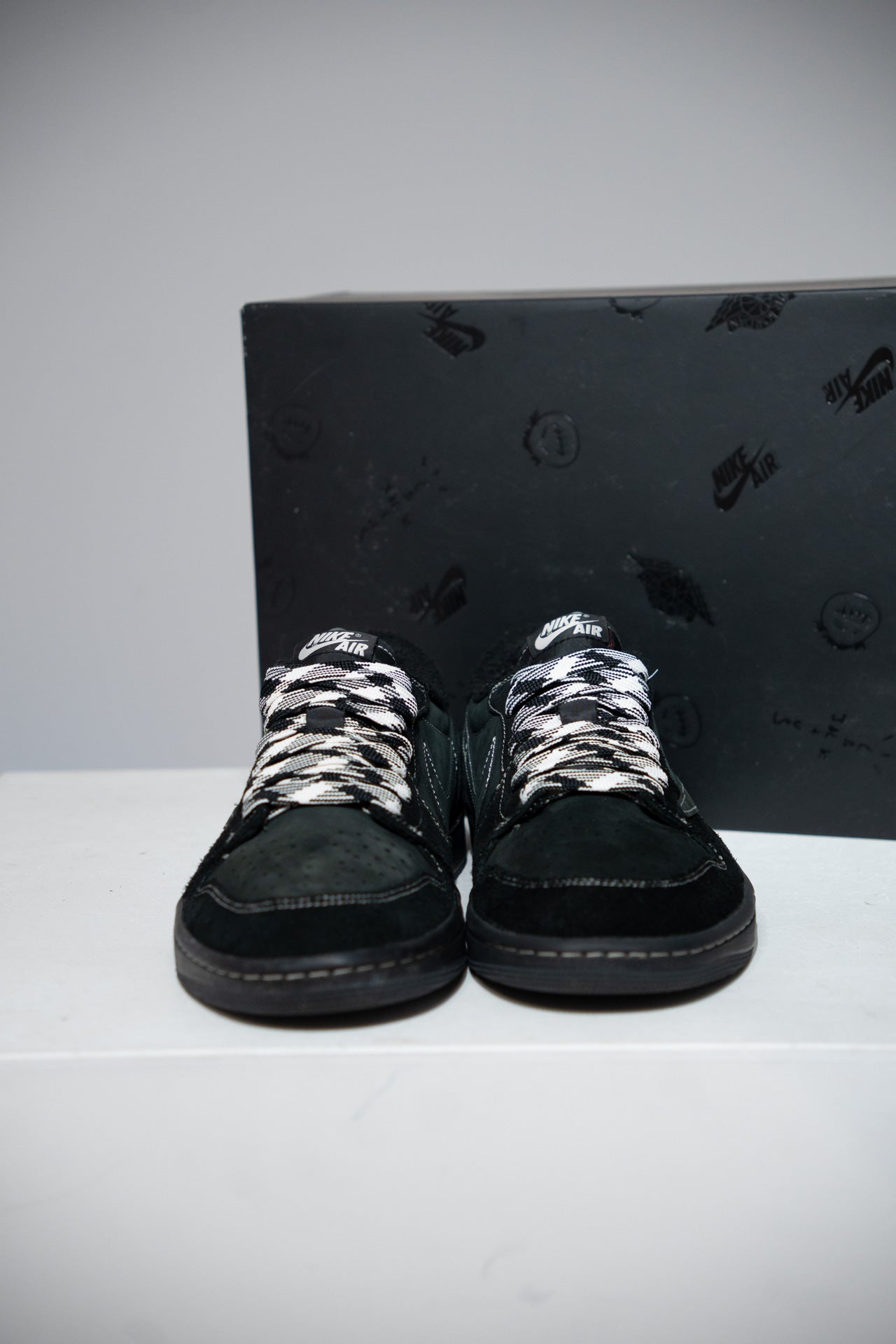 Jordan 1 Low Travis Scott Black Phantom (Taille 44,5)