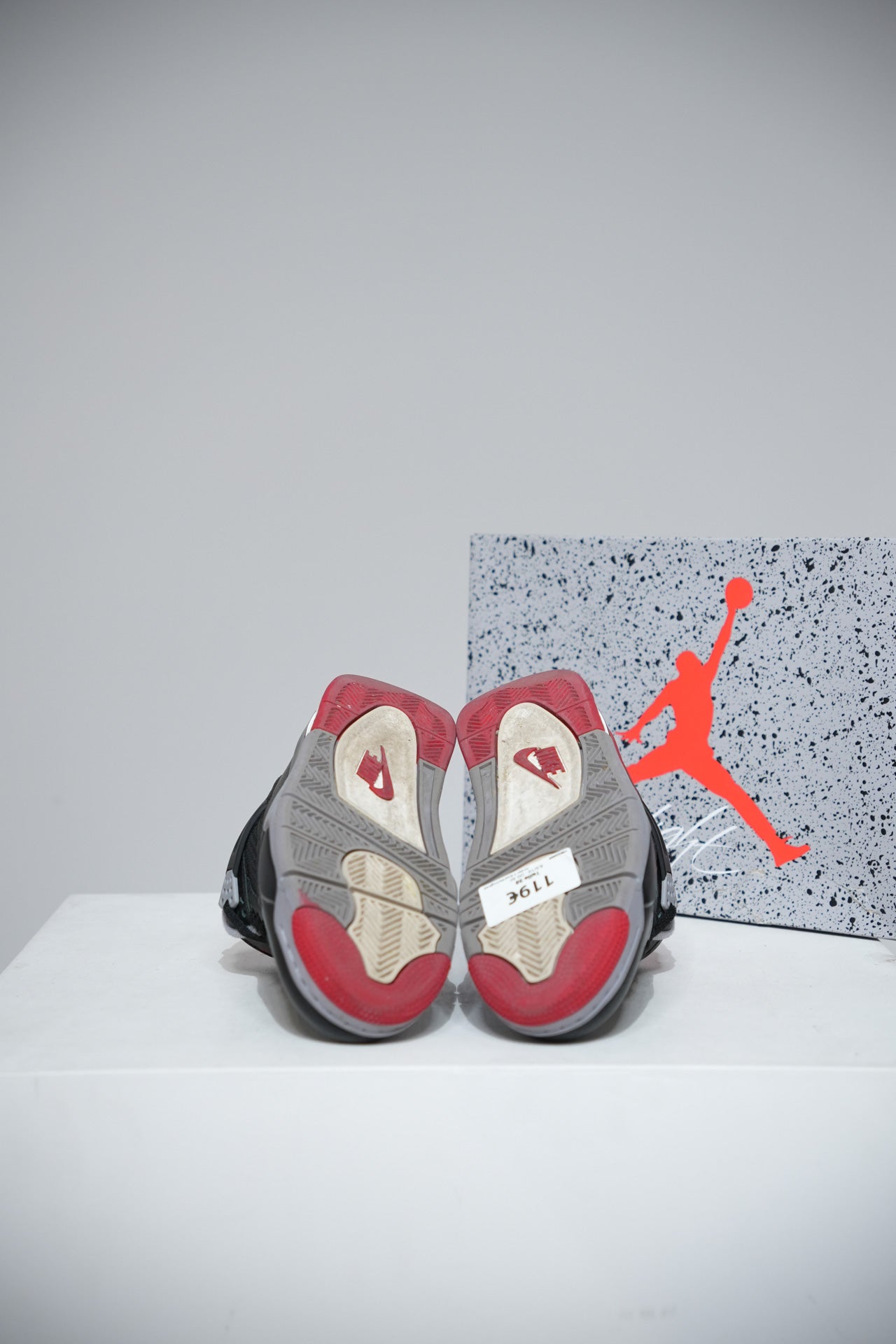 Jordan 4 Bred Reimagined (Taille 38)