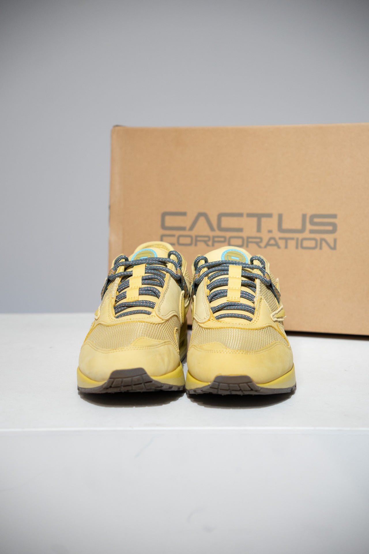 Air Max 1 Travis scott Saturn Gold (Taille 41)