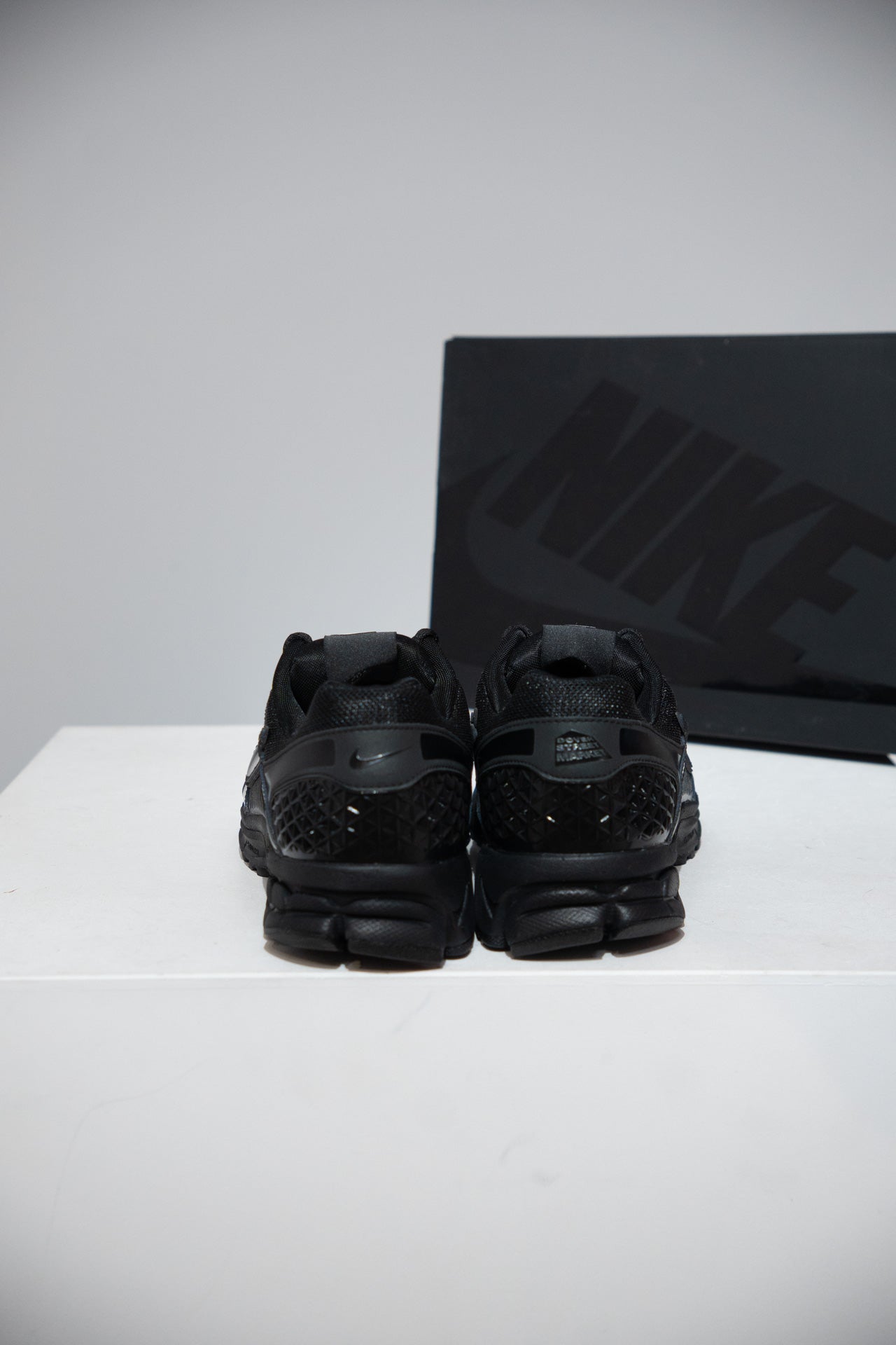 Vomero 5 Dover Street Market Black (Taille 44)