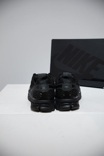 Vomero 5 Dover Street Market Black (Taille 44)
