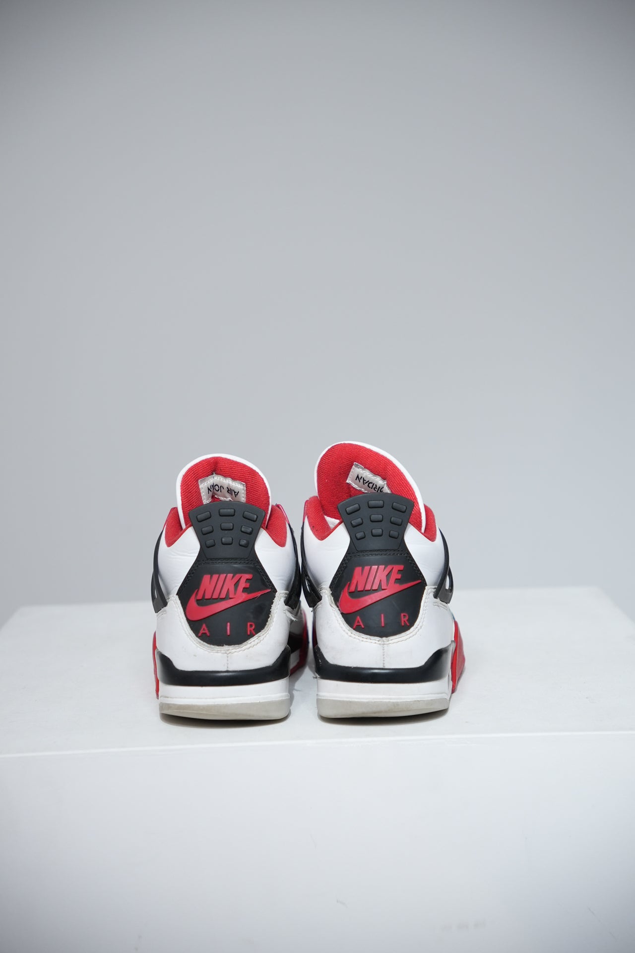 Jordan 4 Fire Red 2020 (Taille 41)