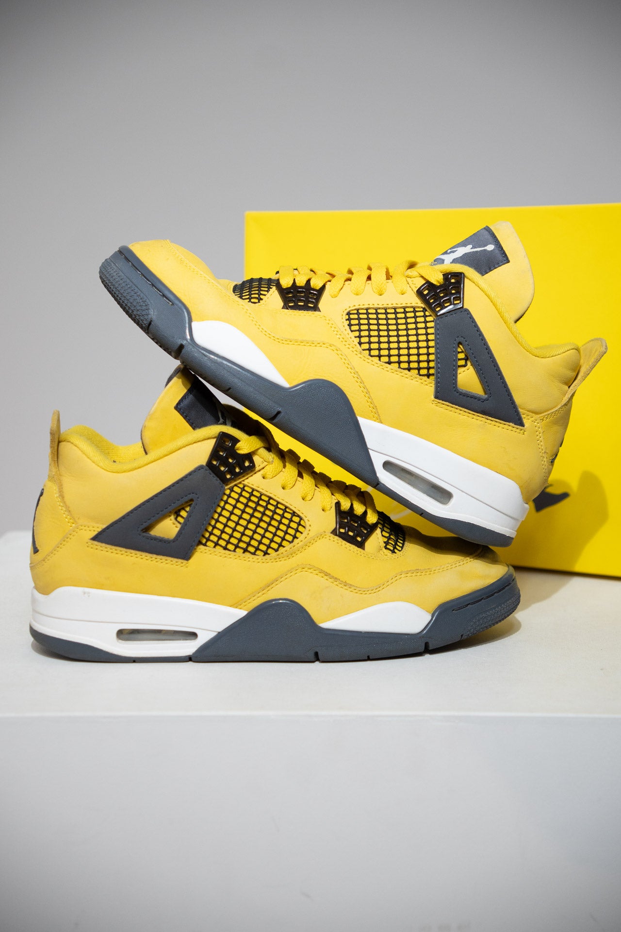Jordan 4 Lightning (Taille 42,5)