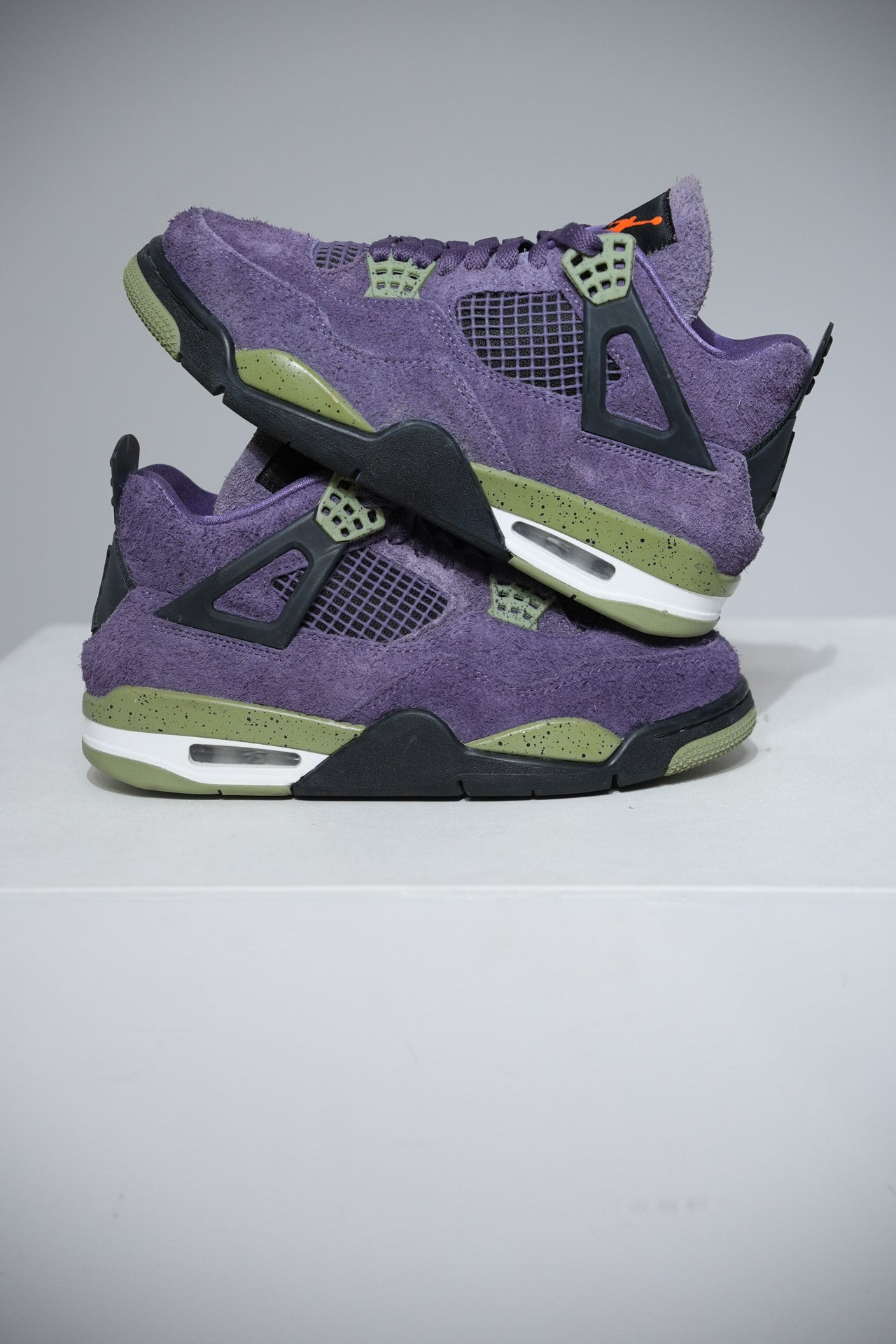 Jordan 4 Canyon purple (Taille 38,5)