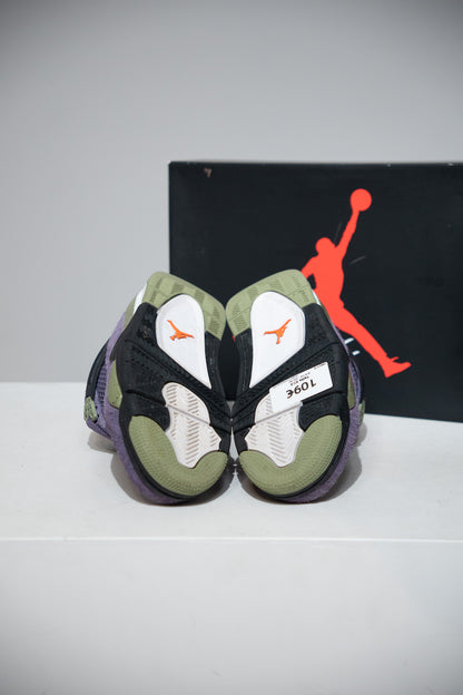 Jordan 4 Canyon purple (Taille 37,5)