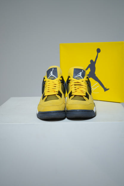 JORDAN 4 Lightning (Taille 40,5)