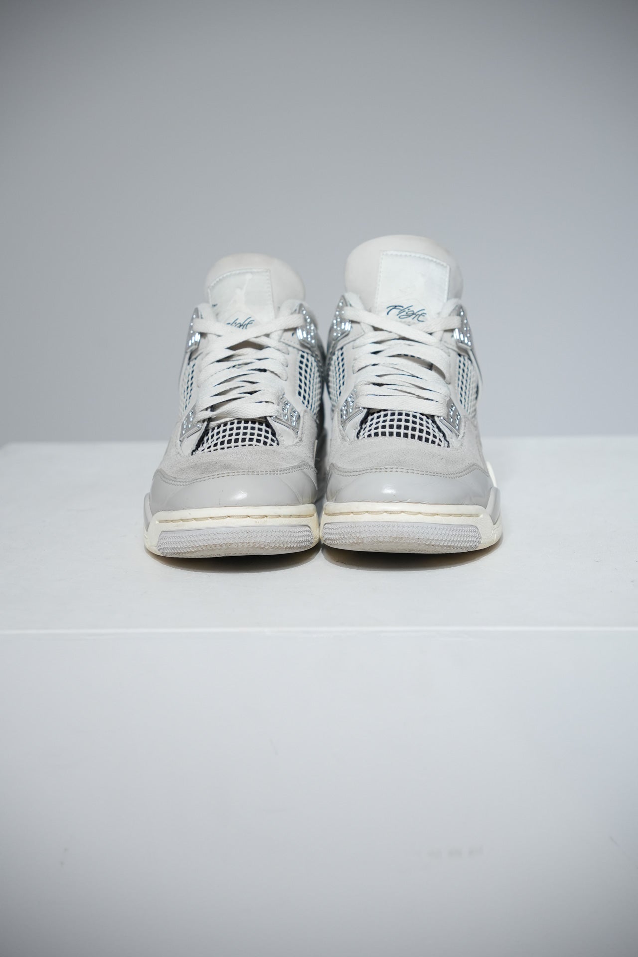 Jordan 4 Frozen Moments (Taille 38,5)