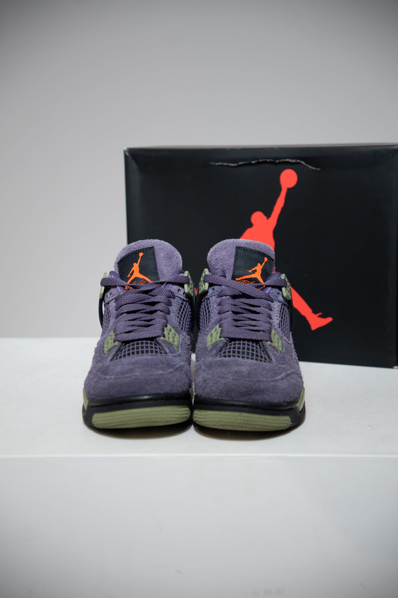 Jordan 4 Canyon purple (Taille 37,5)